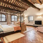 Apartment Palazzo Passerini Cortona